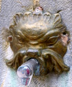 Irura - Fuente 08