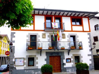 Irura - Ayuntamiento 1