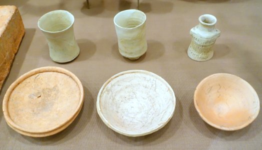 Isin-Larsa period pottery - Oriental Institute Museum, University of Chicago - DSC07001