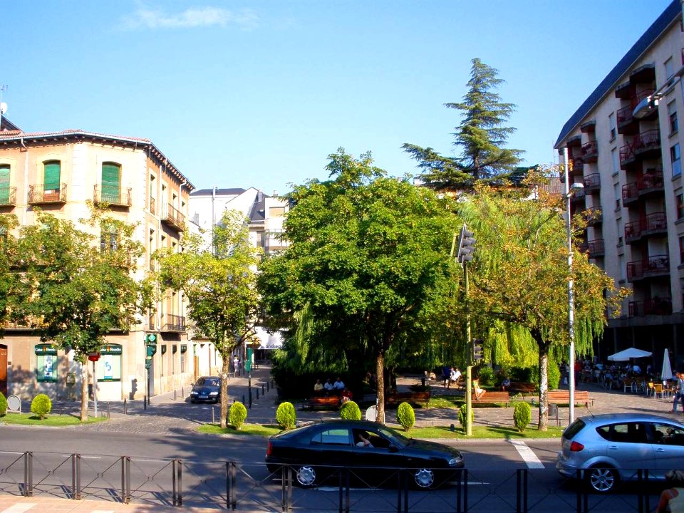 Jaca - Plaza Cortes de Aragón 1
