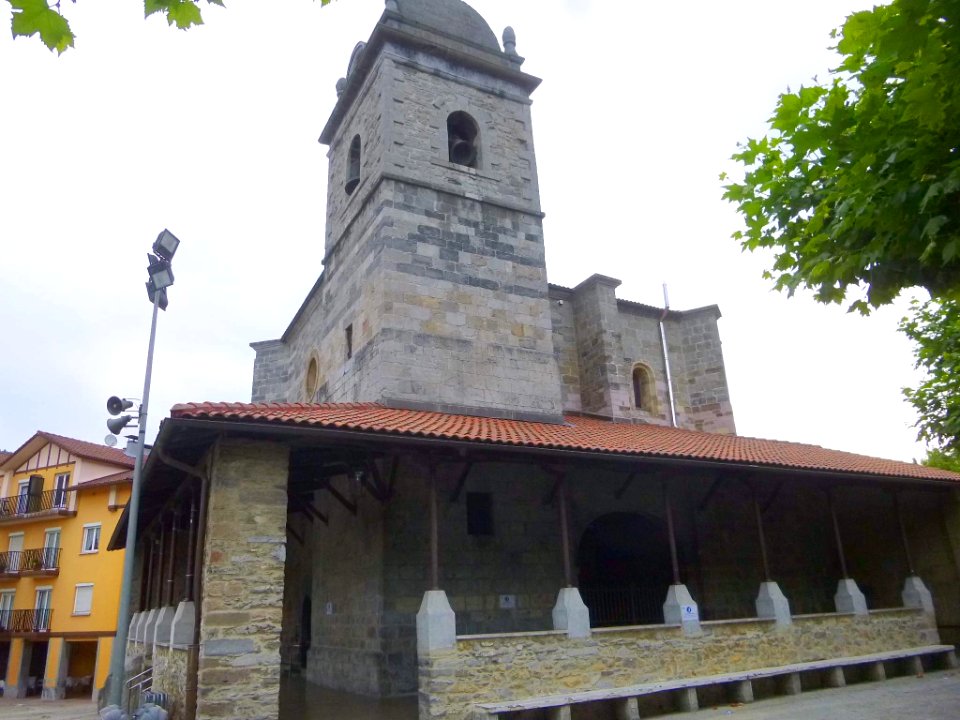 Irura - Iglesia de San Miguel Arcángel 2