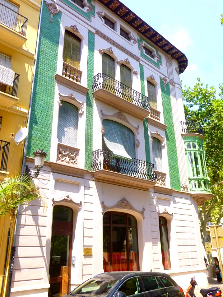 Játiva - Edifici Botella 1