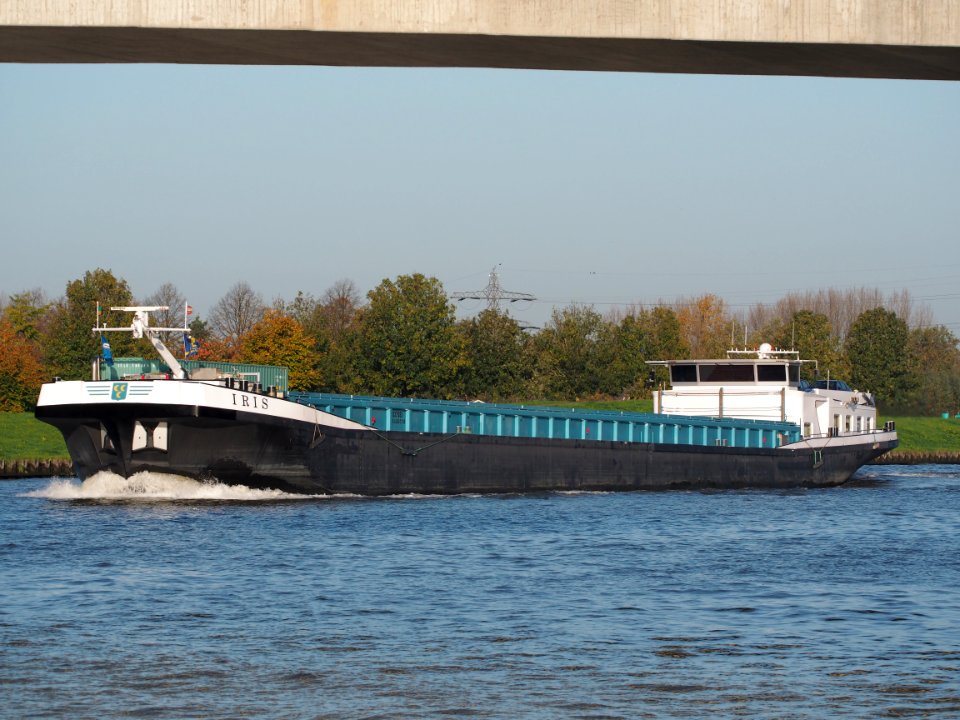 Iris (ENI 02327263) at the Amsterdam-Rhine Canal, pic3
