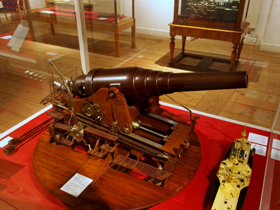 Ironclad Helgoland gun, pic1