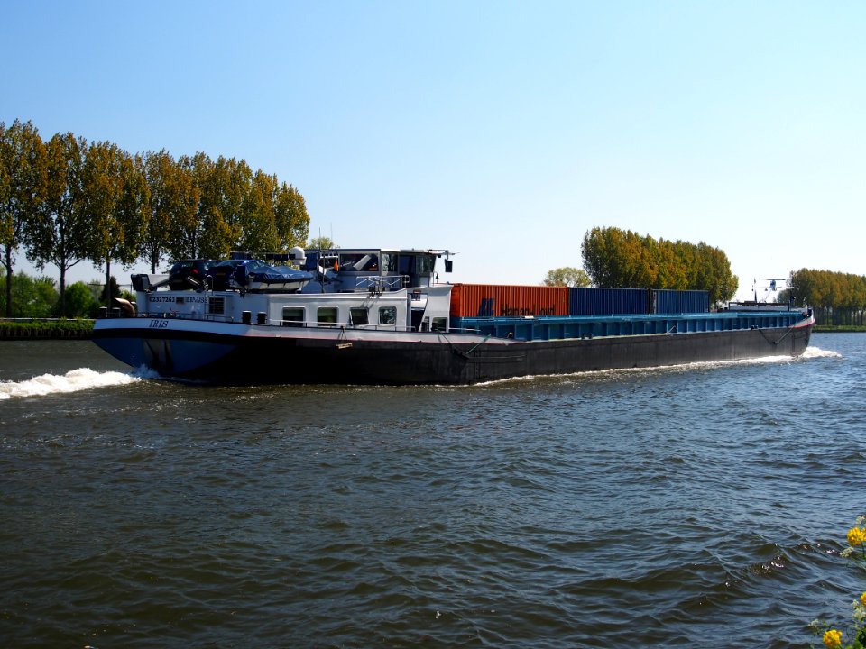Iris, ENI 02327263 at the Amsterdam-Rhine canal, pic7