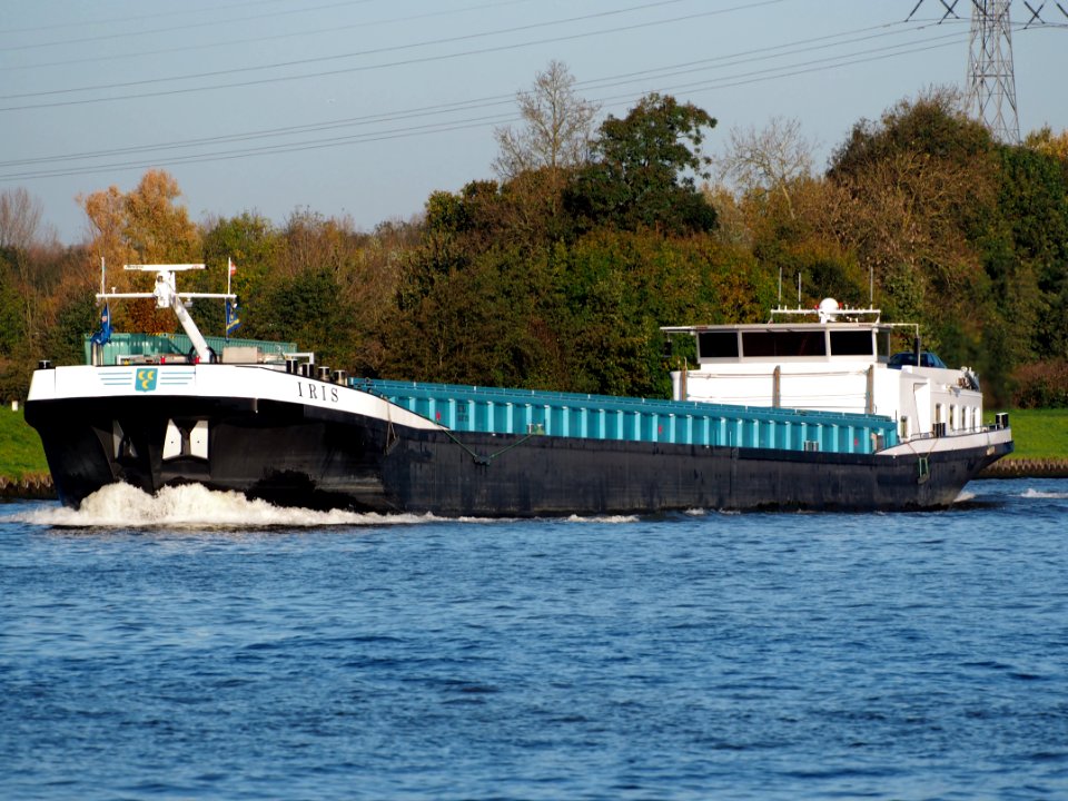 Iris (ENI 02327263) at the Amsterdam-Rhine Canal, pic2