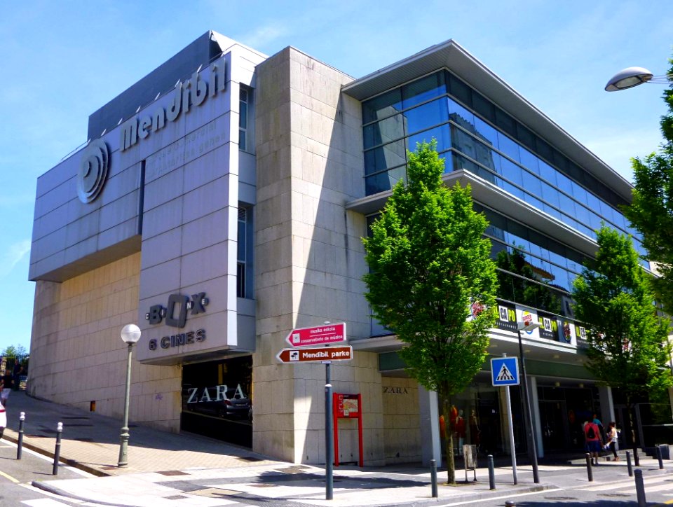 Irún - Centro Comercial Mendibil 4