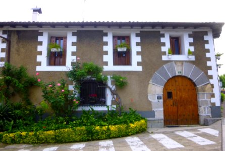 Irura 12