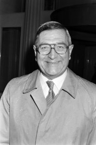 Ir. J. van Zon (r) en zijn raadsman mr. F. Duynstee in Maastricht bij voortzetti, Bestanddeelnr 933-7397