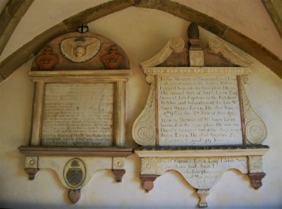 Iron wall tablets, Wadhurst