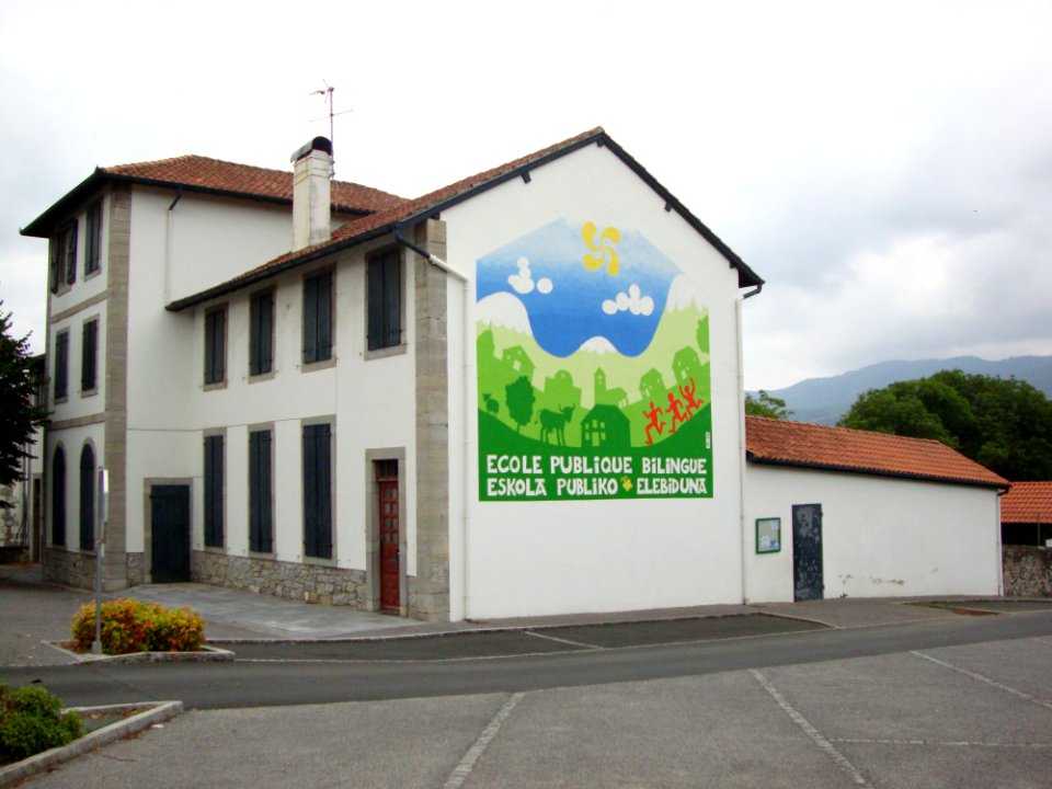 Irissarry (Pyr-Atl, Fr) École bilingue