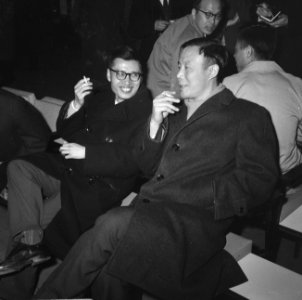 Ir. Huang Tao Yuan en andere Chinezen op Schiphol, ook opdracht Elsevier, Bestanddeelnr 918-9726
