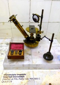 Inverted microscope, Nachet et Fils, Paris, 1800s - Museu da Ciência da Universidade de Coimbra - University of Coimbra - Coimbra, Portugal - DSC09070