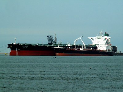Iran Harsin - IMO 9212917 & British Endeavour IMO 9242479 at the '8e Petroleumhaven', Port of Rotterdam, Holland 23-Apr-2006