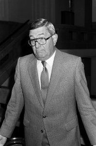 Ir. J. van Zon (r) en zijn raadsman mr. F. Duynstee in Maastricht bij voortzetti, Bestanddeelnr 933-7398