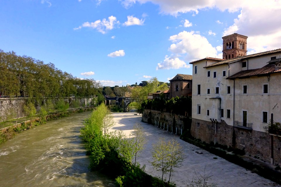 Isola Tiberina - Rome, Italy - DSC00473