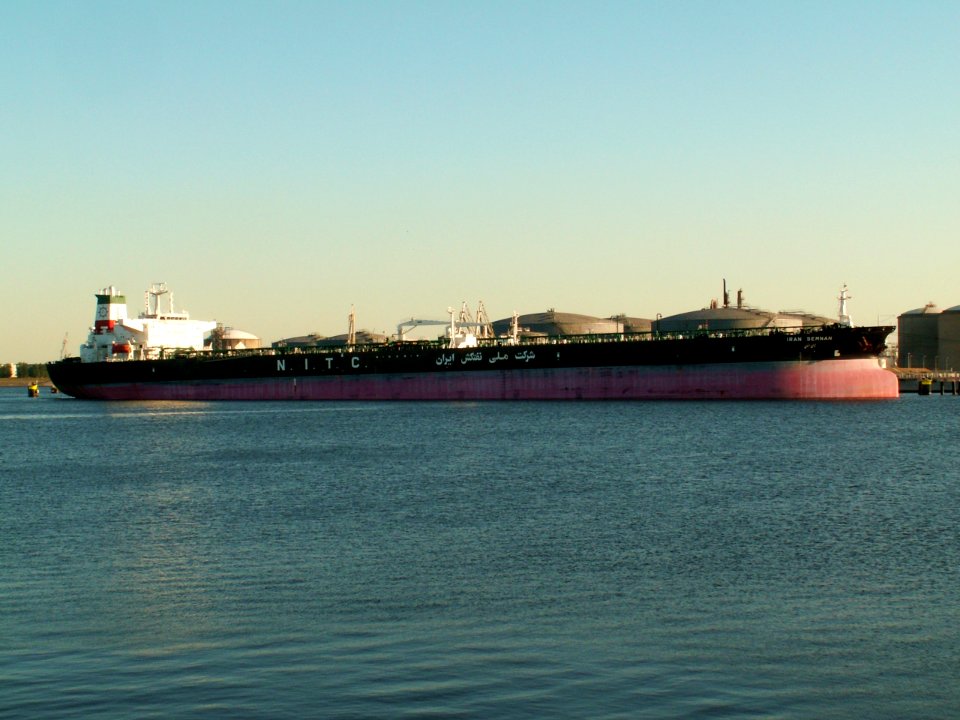 Iran Semnan p4 at the '7e Petroleumhaven', Port of Rotterdam, Holland 15-Jul-2006
