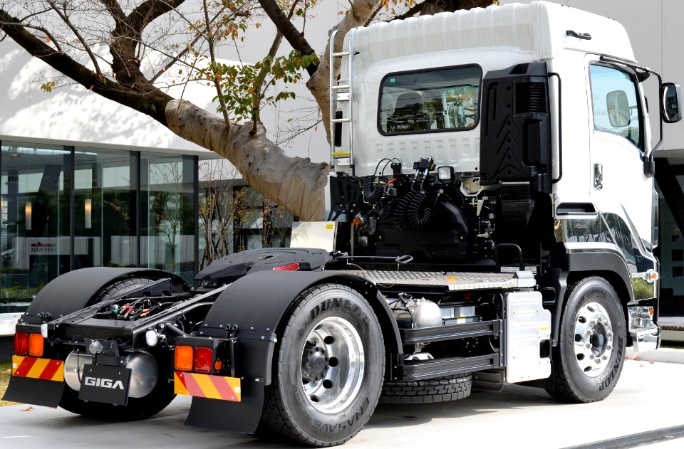 Isuzu Plaza Isuzu Giga Tractor Custom rear