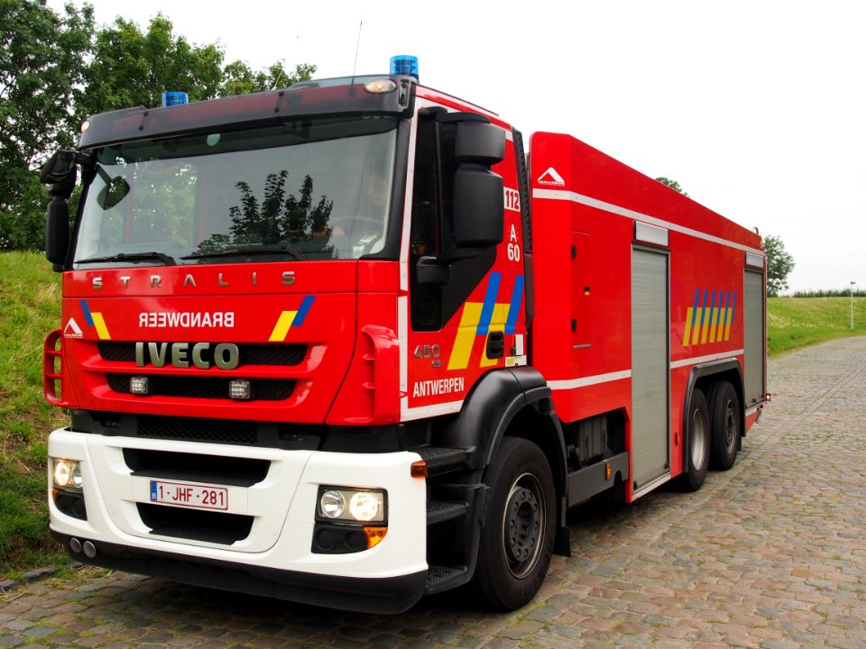 Iveco 4450e5, Stralis, Firetruck Antwerpen, Unit A60 at Lillo pic2