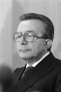 Italiaanse premier Joria bezoekt Den Haag nr. 11, 13 minister Andriotti (BuZa), Bestanddeelnr 934-0731