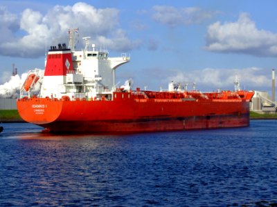 Ioannis I p6 near locks of IJmuiden, Port of Amsterdam, Holland 28-Aug-2007