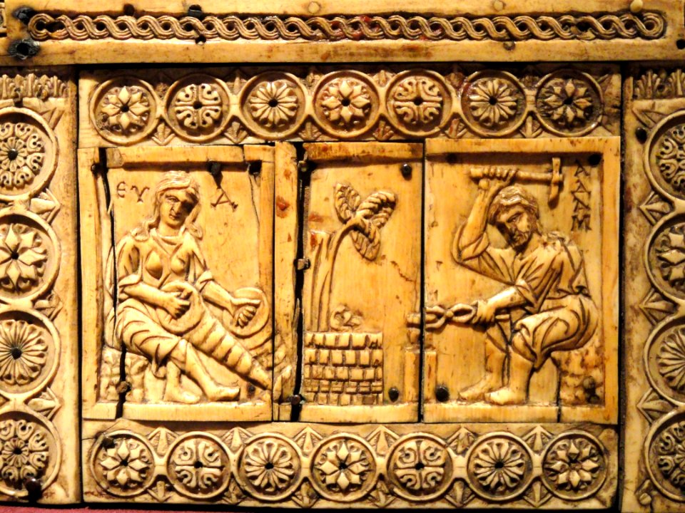 Ivory Box with Scenes of Adam and Eve, 1000-1100s AD, Byzantine, Constantinople, ivory, wood - Cleveland Museum of Art - DSC08387