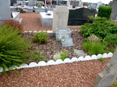 Isbergues (Pas-de-Calais) cimetière, sépulture des militaires français