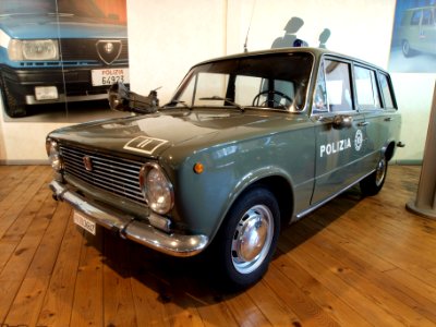 Italian police car, FIAT , polizia 36847 photo-3