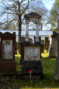 Israelitischer Friedhof (Frankfurt-Nordend), Grab Moritz Daniel Oppenheim