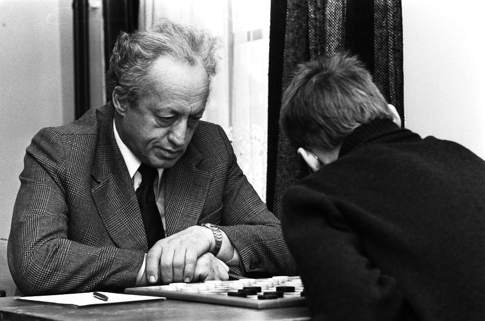 Iser Koeperman (links) en Jannes van der Wal, Bestanddeelnr 930-1470