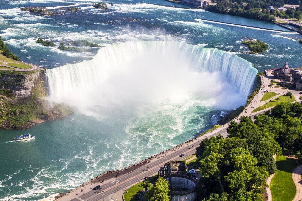 Horseshoe canada mist photo