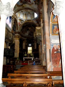 Isola San Giulio Basilica 5