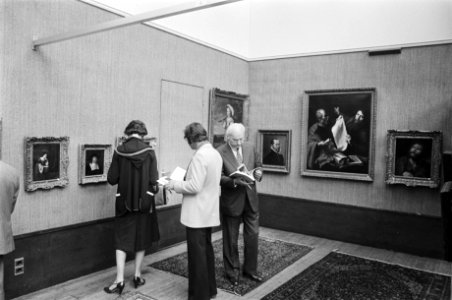 Ivm veiling collectie Hans Wetzlar bij Sotheby, Mak van Waay , bezichtiging, mid, Bestanddeelnr 929-2043