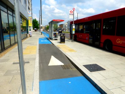 IslandBusStop-CycleSuperhighwayStratford-London-P1300696