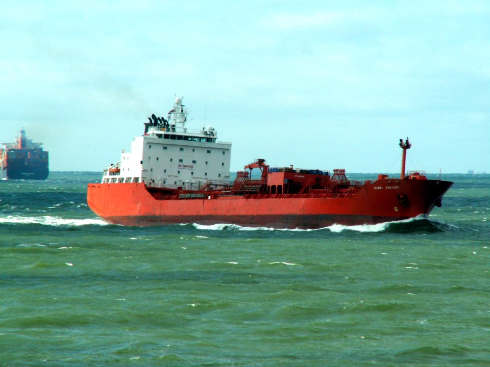 Isabel Knutsen IMO 9175535 approaching Port of Rotterdam, Holland 10-Aug-2005
