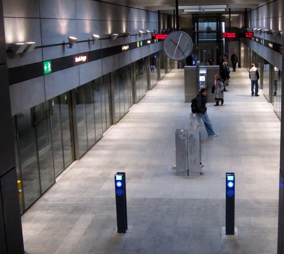 Islands Brygge Station