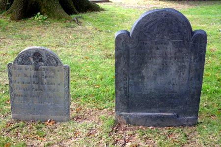 Isaac Pierce and George Mumford tombstones - Christ Church (Alexandria, Virginia) - DSC03511