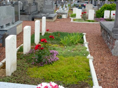 Isbergues (Pas-de-Calais) cimetière, sépultures militaires de la CWGC