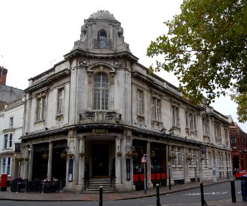 Isambard Kingdom Brunel pub, Guildhall Walk, Portsmouth (October 2017)