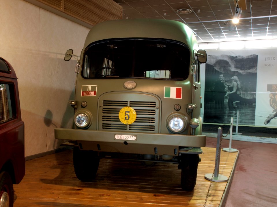 Italian police car, OM Officine Meccaniche, polizia 22722, photo-5