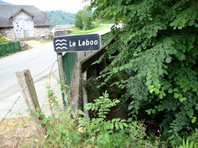 Issor (Pyr-Atl, Fr) Le Laboo, pont du D918