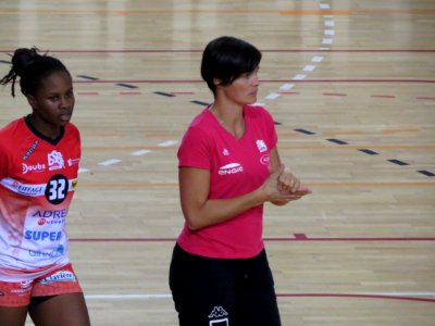 Issy Paris Handball - ES Besançon, LFH, 30 septembre 2015 - 07 photo