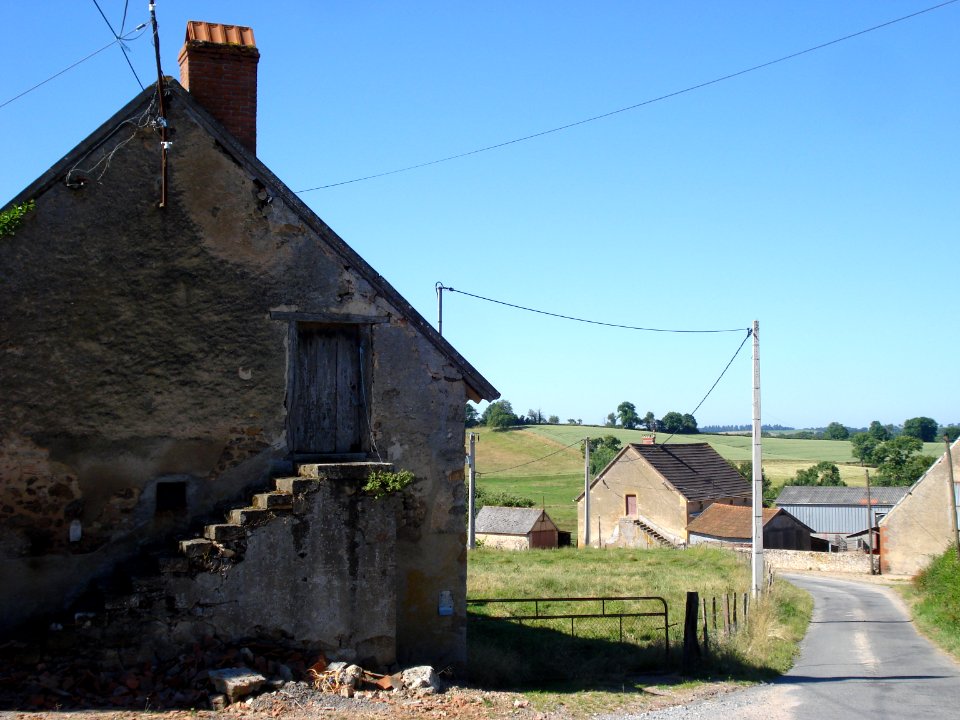 Issy-l'Êveque (Saône-et-Loire, Fr), hameau de Roche