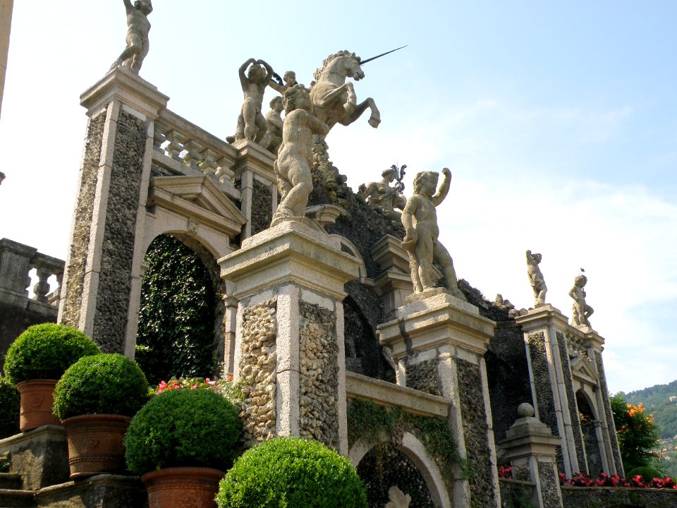 Isola Bella Statues 1