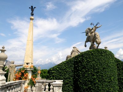 Isola Bella Statues 3