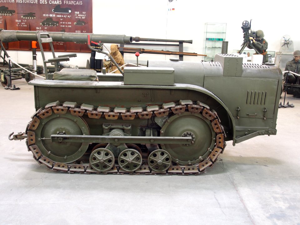 Issoise infantry tractor, Musée des Blindés, France, pic-5