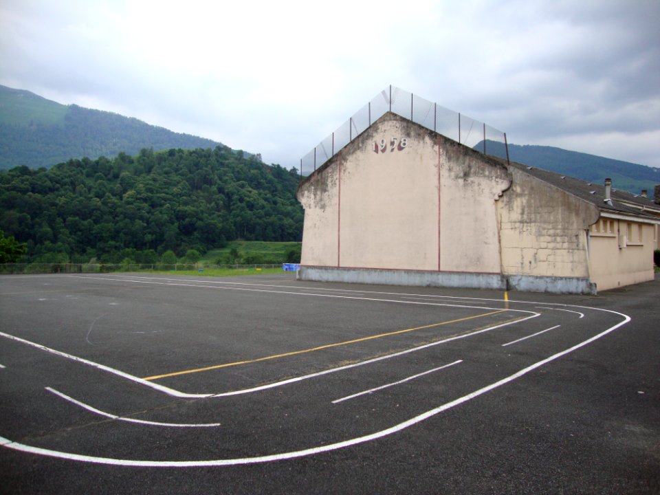 Issor (Pyr-Atl, Fr) fronton