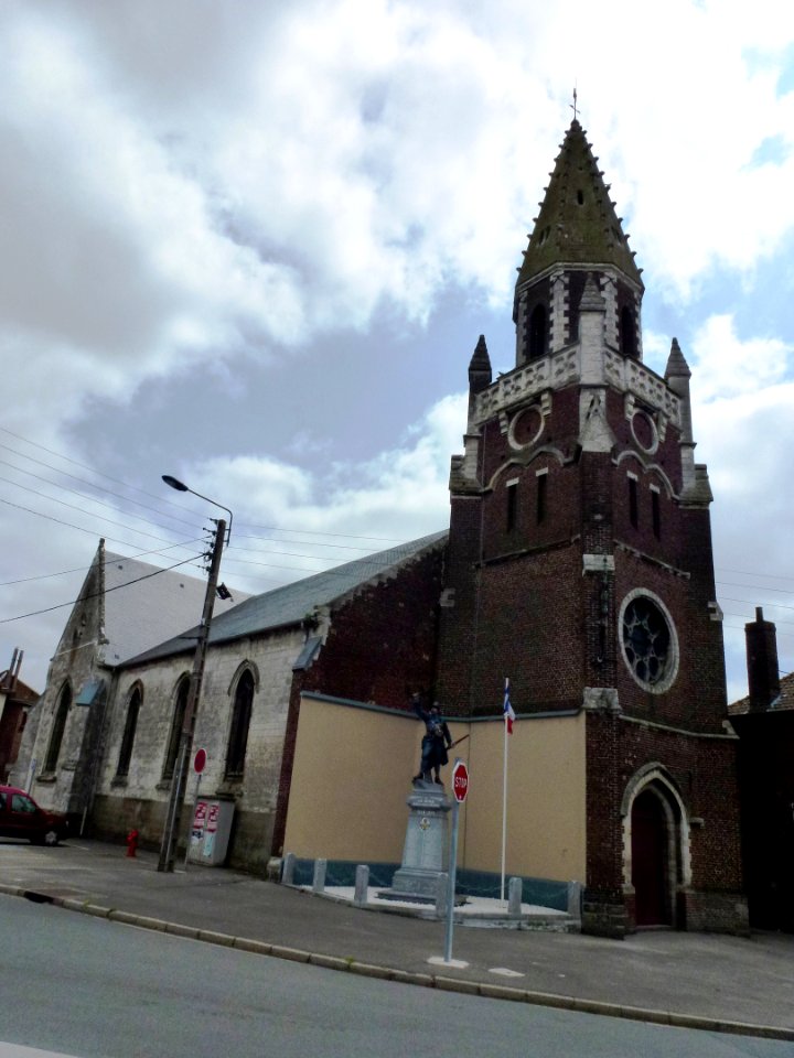 Isbergues Molinghem (Pas-de-Calais) église Saint-Maurice extérieur