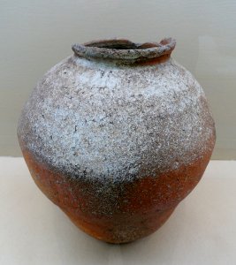 Jar, Shigaraki ware, Nanbokucho period, 1300s AD, ceramic - Hakone Museum of Art - Hakone, Kanagawa, Japan - DSC08254