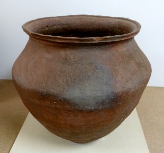 Jar, Echizen ware, Kamakura period, dated September 29, 1323 AD, ceramic - Hakone Museum of Art - Hakone, Kanagawa, Japan - DSC08195